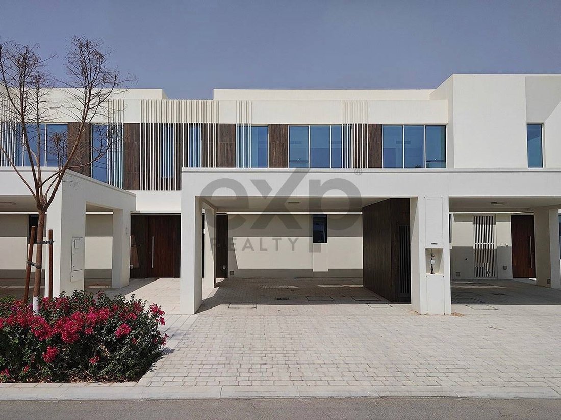 Townhouse in Ud al Bayda, Dubai, United Arab Emirates 2 - 16885148