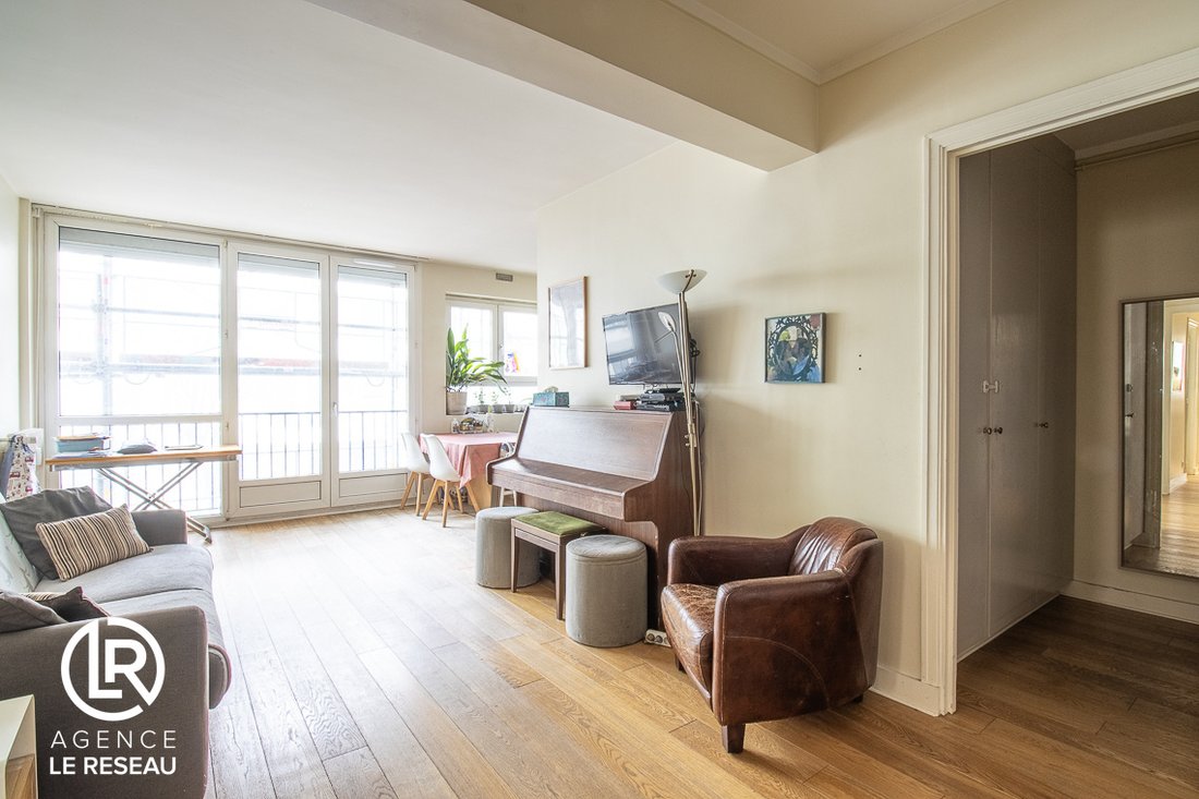 Apartment in Reine-Mairie, Boulogne-Billancourt, France 1 - 17005076
