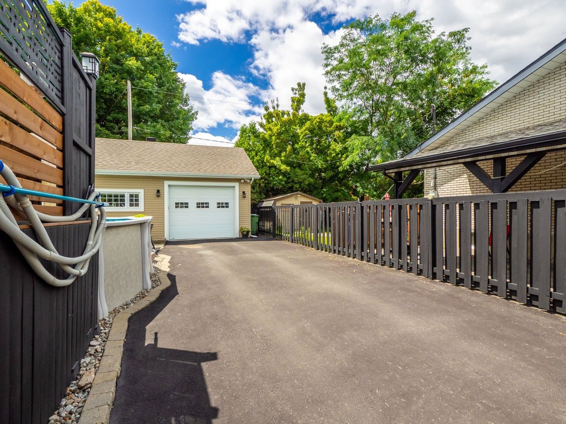 House in Salaberry-de-Valleyfield, Quebec, Canada 5 - 17003126