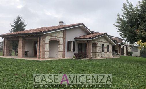 Villa in Grisignano di Zocco, Veneto, Italy 1