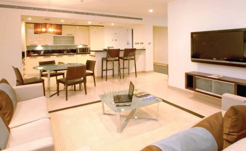 Apartment in JLT / Jumeirah Lakes Towers, Dubai, United Arab Emirates 1