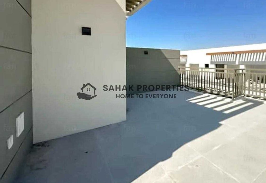 Villa in Damac Hills 2, Dubai, United Arab Emirates 1 - 15946326