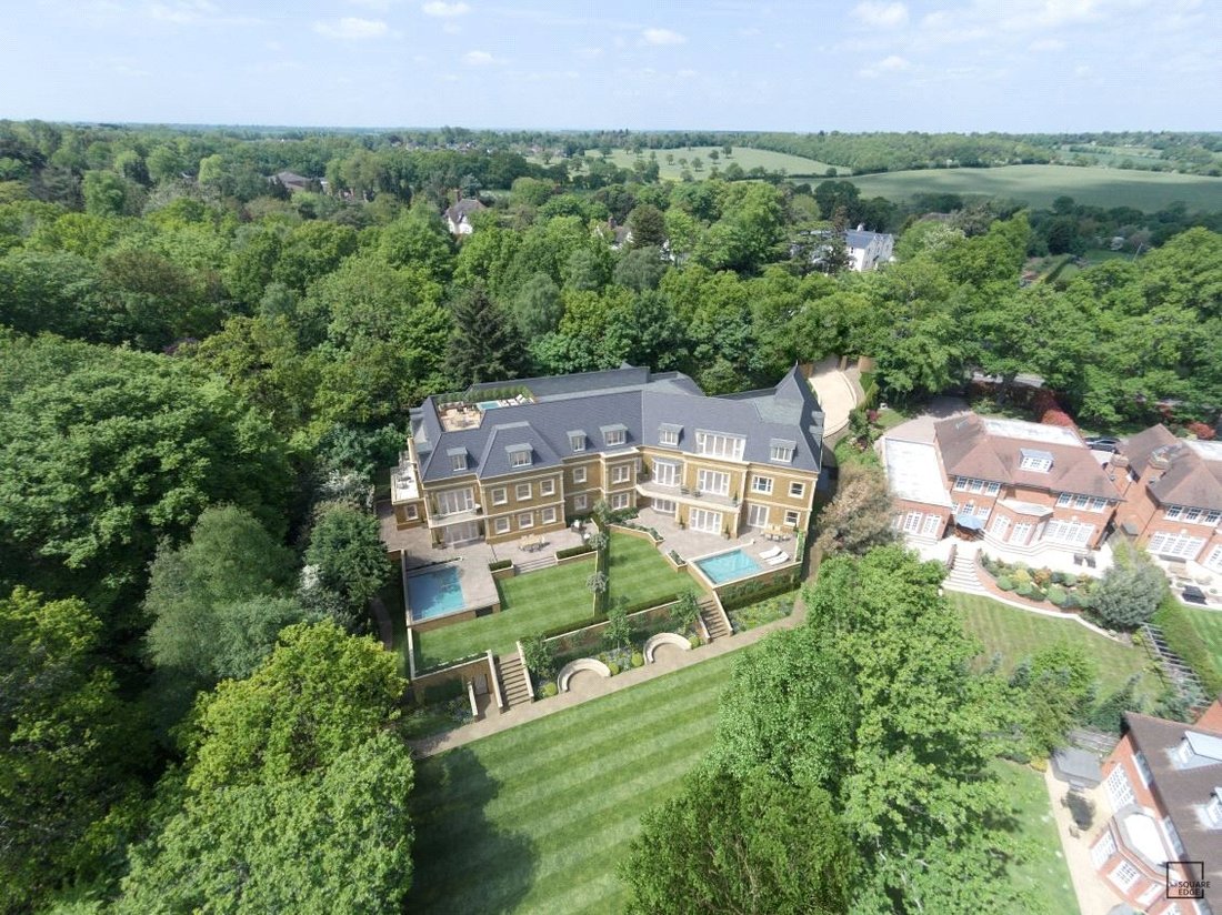Apartment in Ferney Hill, Enfield, England 1 - 17004844