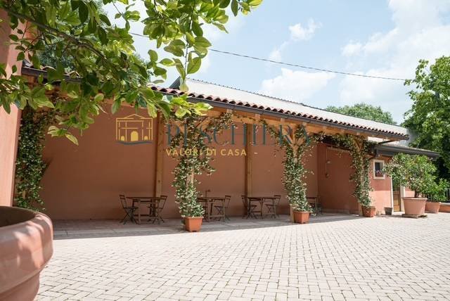 Farm Ranch in Valeggio sul Mincio, Veneto, Italy 3 - 17006635