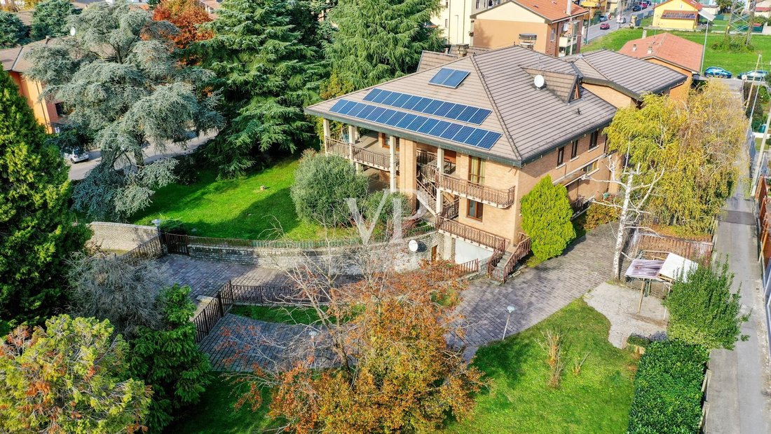House in Bollate, Lombardy, Italy 2 - 17005982