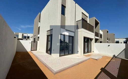 Townhouse in Wadi Al Safa 5, Wadi Al Safa, Dubai 1