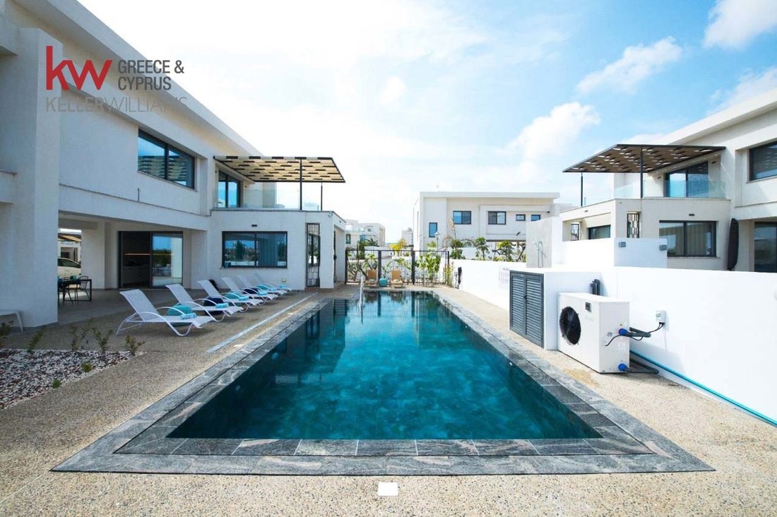 Villa in Paralimni, Famagusta, Cyprus 2 - 17001580