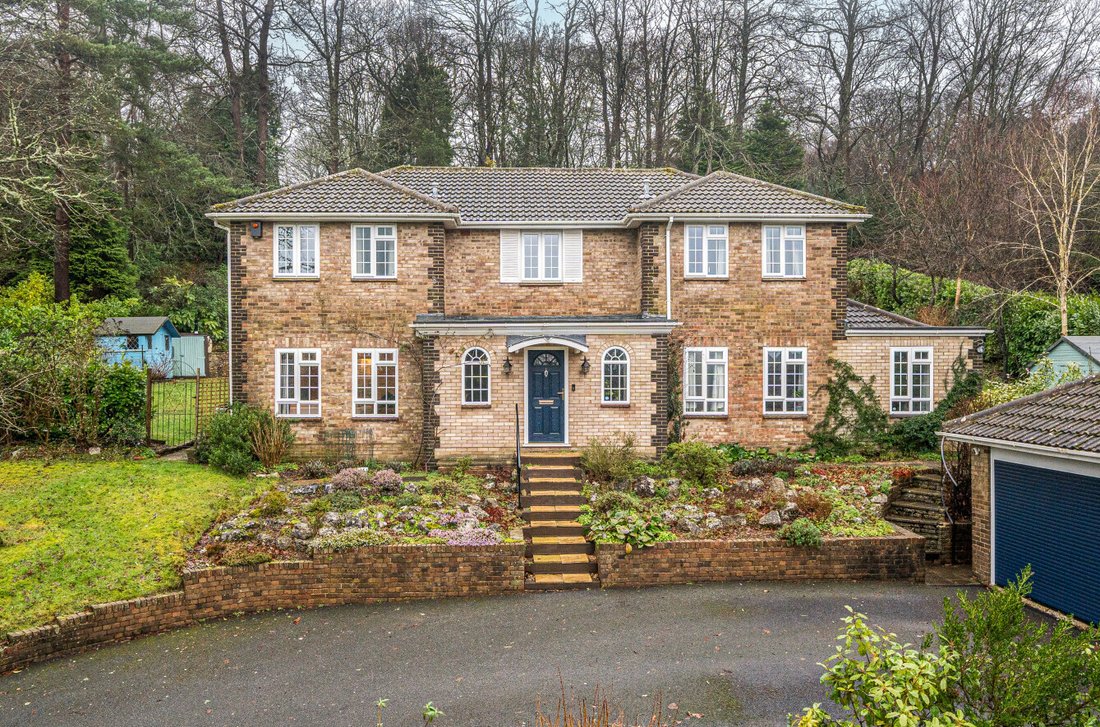 House in Hammer, Beacon Hill, England 1 - 17004683