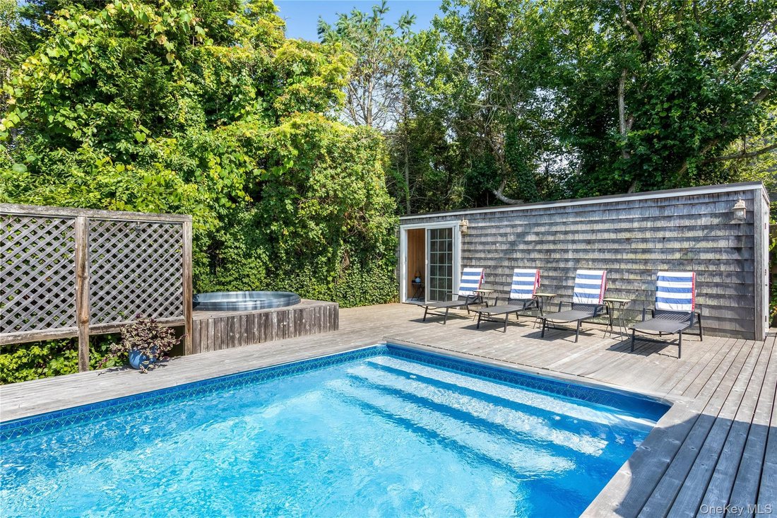 House in Yaphank, New York, United States 3 - 17005169