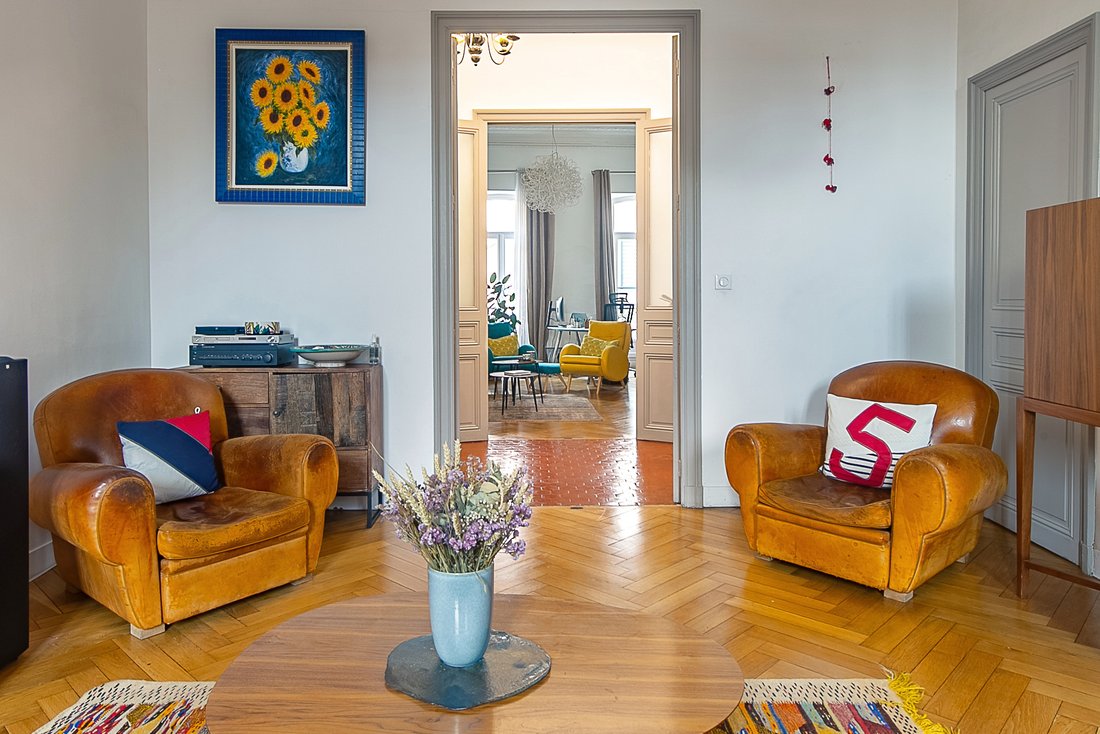 Apartment in Castellane, 6e Arrondissement, Marseille 4 - 17003378