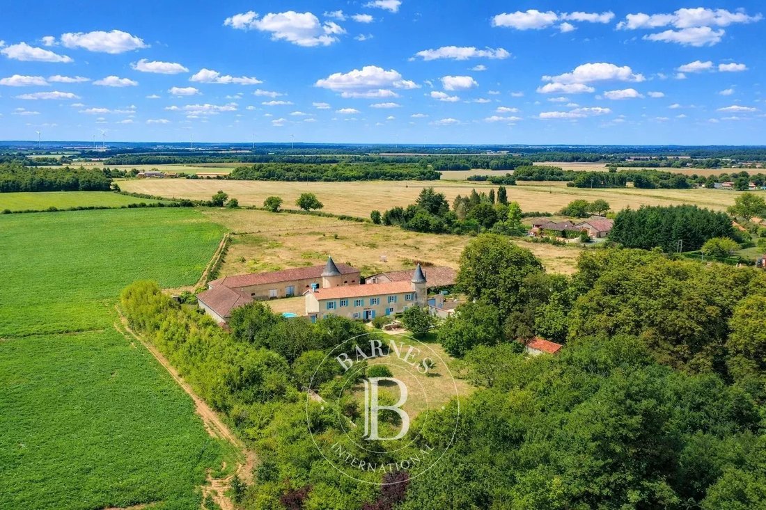 House in Val-de-Comporte, Nouvelle-Aquitaine, France 2 - 16136039