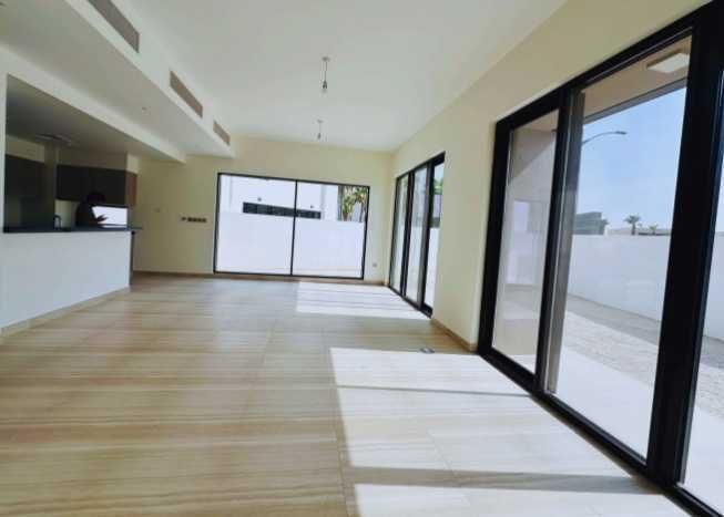 Villa in Damac Hills, Dubai, United Arab Emirates 5 - 16278057