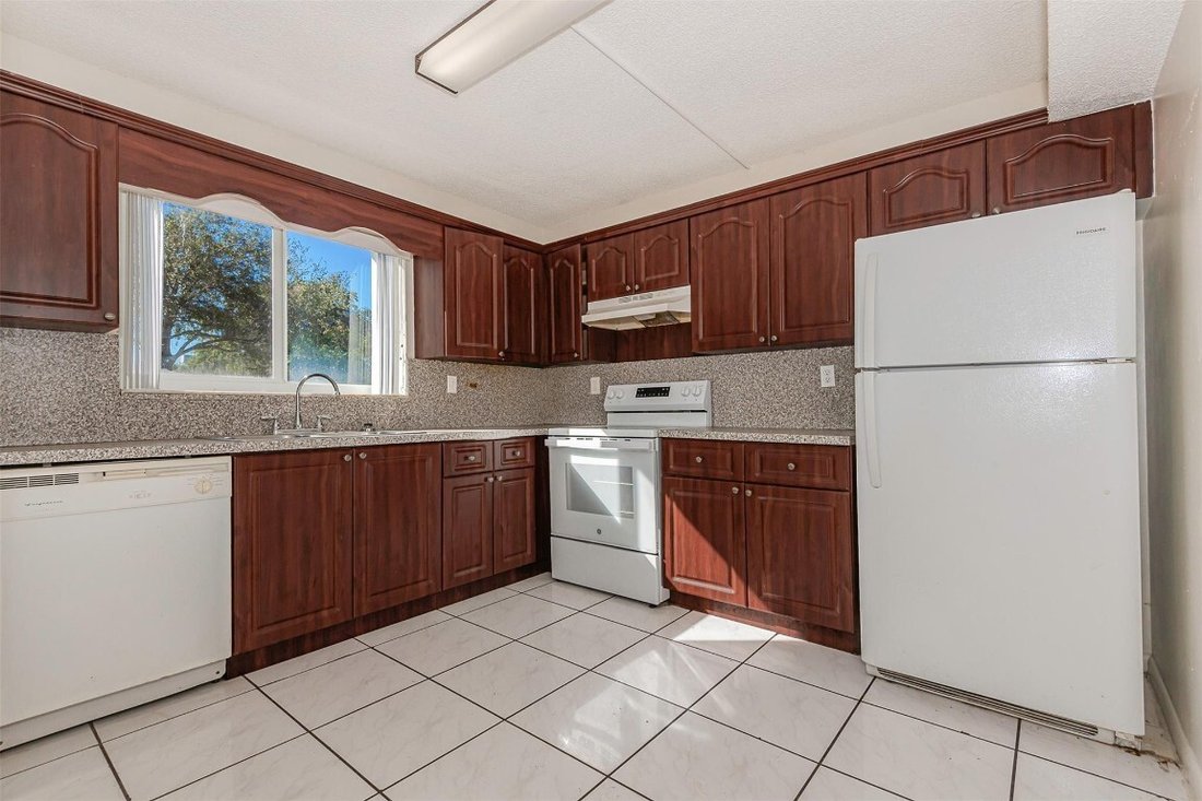 Coral Springs, Florida, United States 5 - 17004743