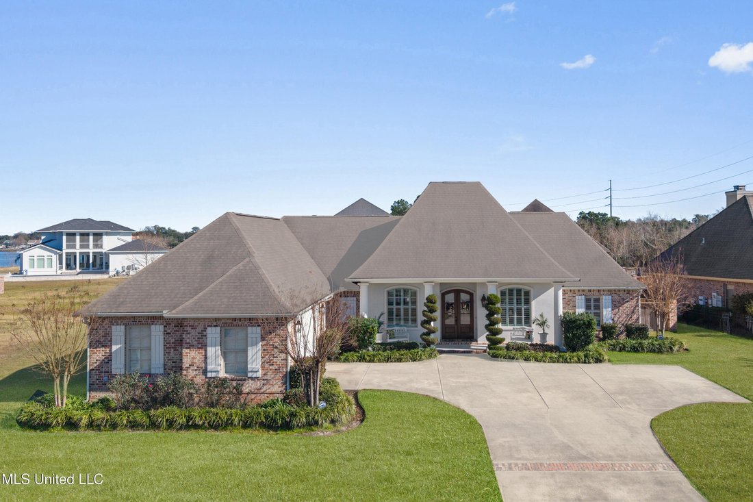 House in Biloxi, Mississippi, United States 1 - 16975928