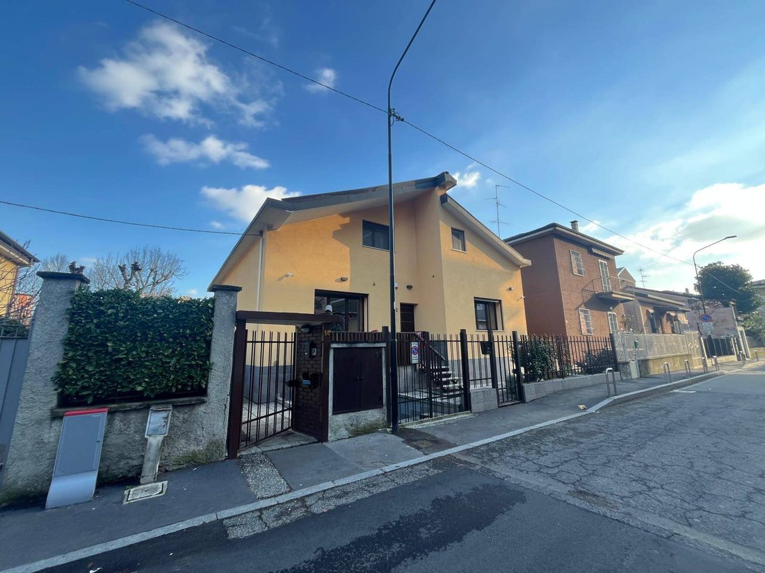 Villa in Balsamo, Cinisello Balsamo, Lombardy 2 - 16487890