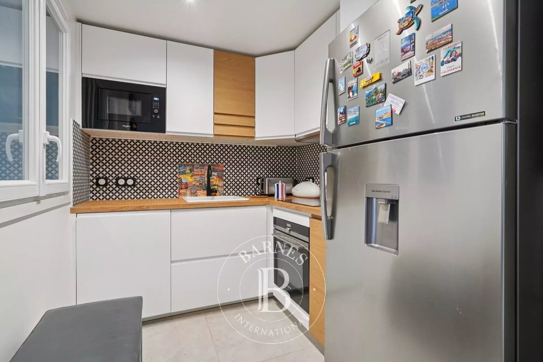 Apartment in Saint Thomas d'Aquin, Paris 7e Arrondissement, Paris 5 - 17002986