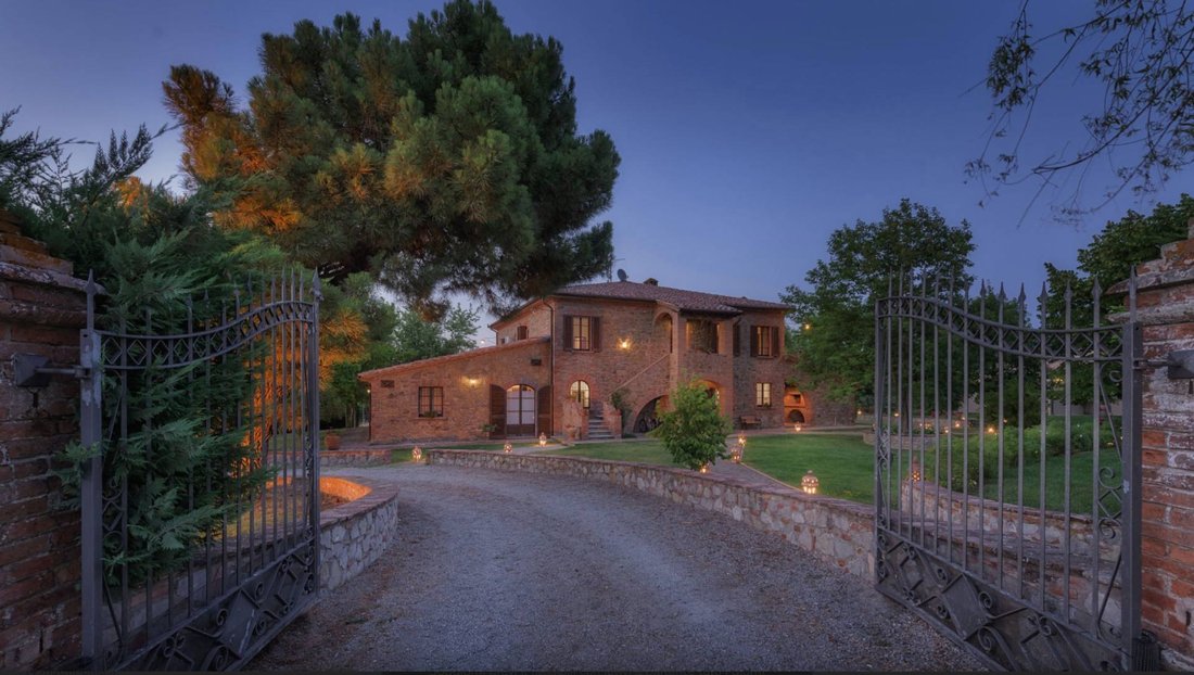 Country House in Piegaro, Umbria, Italy 2 - 17006626