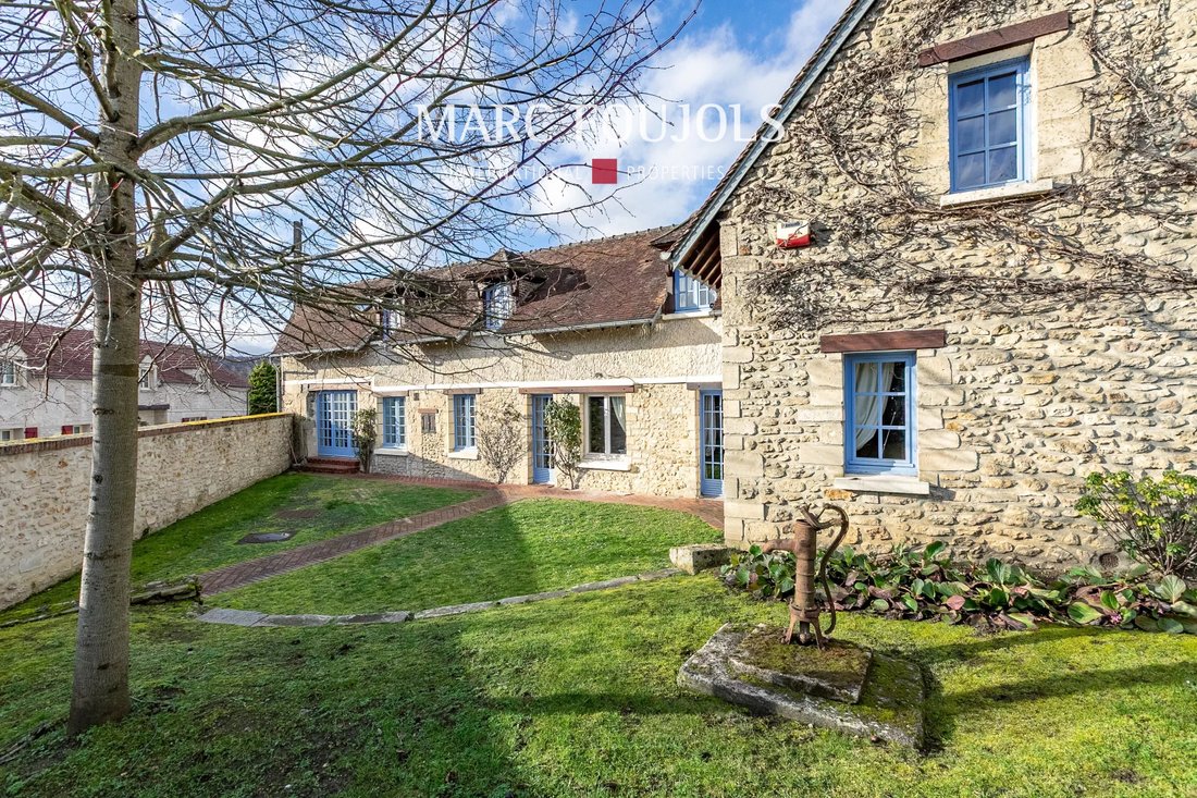 House in Clermont, Hauts-de-France, France 2 - 17003033