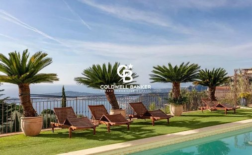 Estate in Èze, Provence-Alpes-Côte d'Azur, France 1