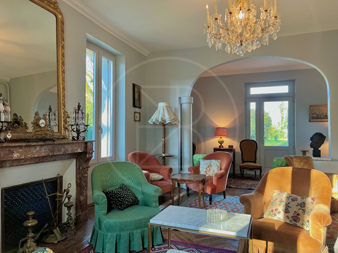 Villa in Pujols, Nouvelle-Aquitaine, France 3 - 17003429