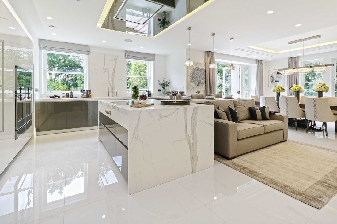 Apartment in Ferney Hill, Enfield, England 3 - 17004844