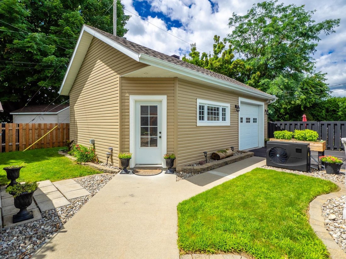 House in Salaberry-de-Valleyfield, Quebec, Canada 4 - 17003126