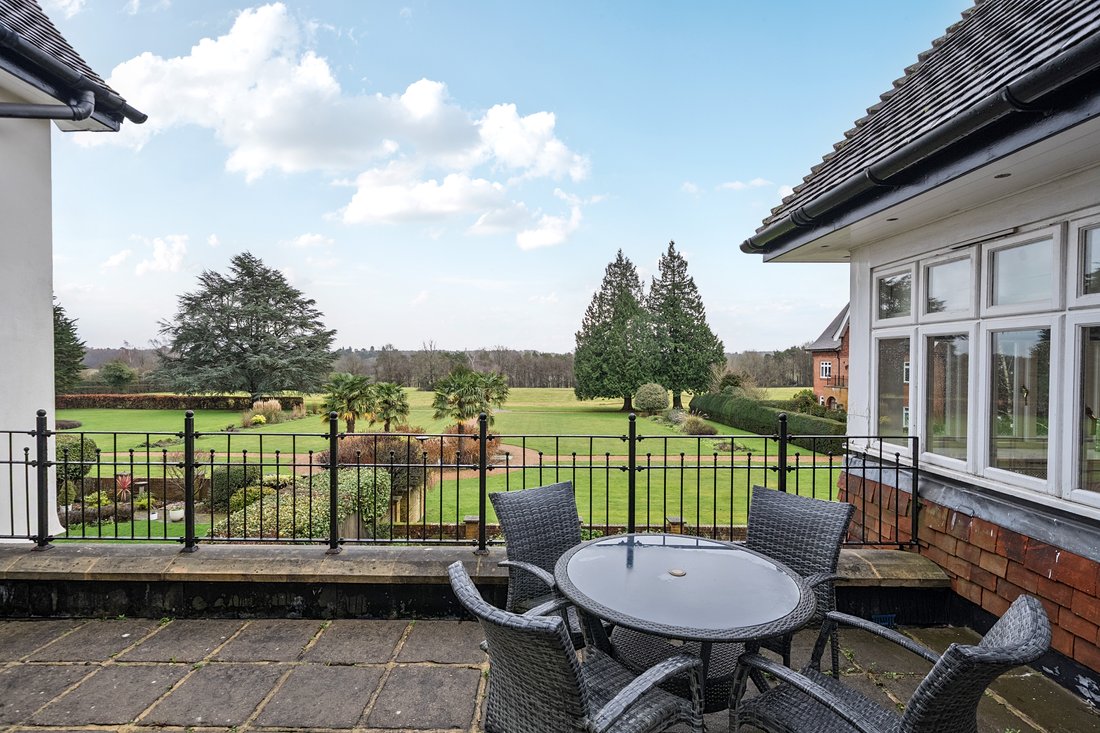 Apartment in Kingswood, Reigate and Banstead, England 2 - 17005004