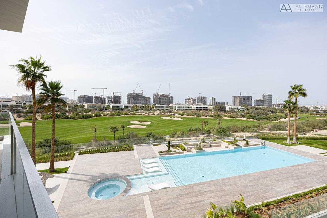 Villa in Hadaeq Sheikh Mohammed Bin Rashid, Dubai, United Arab Emirates 1 - 15730370