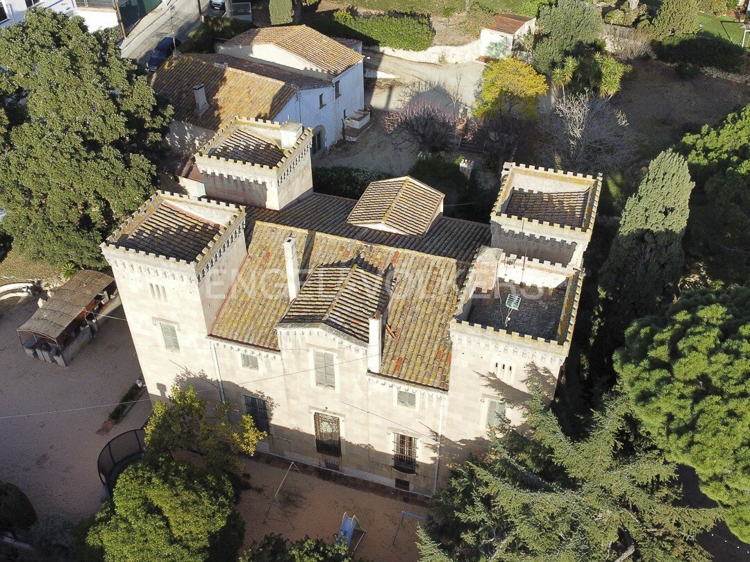 Schloss in Vilassar de Dalt, Katalonien, Spanien 4 - 17004982