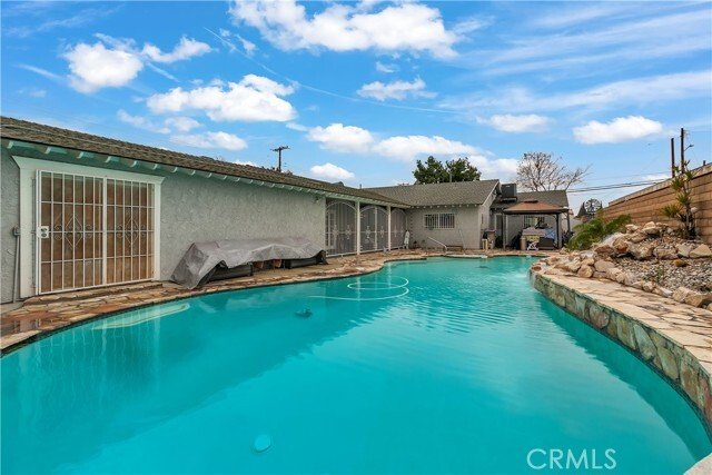 Bellflower, California, United States 5 - 17004967