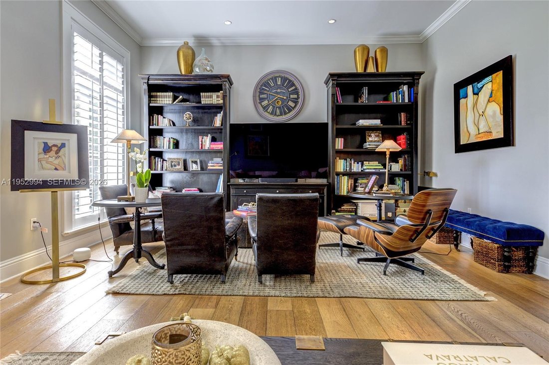 Townhouse in Coral Gables, Florida, United States 5 - 17004478