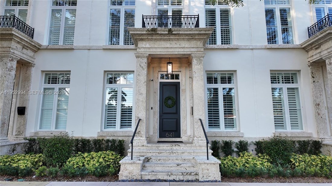 Townhouse in Coral Gables, Florida, United States 2 - 17004478
