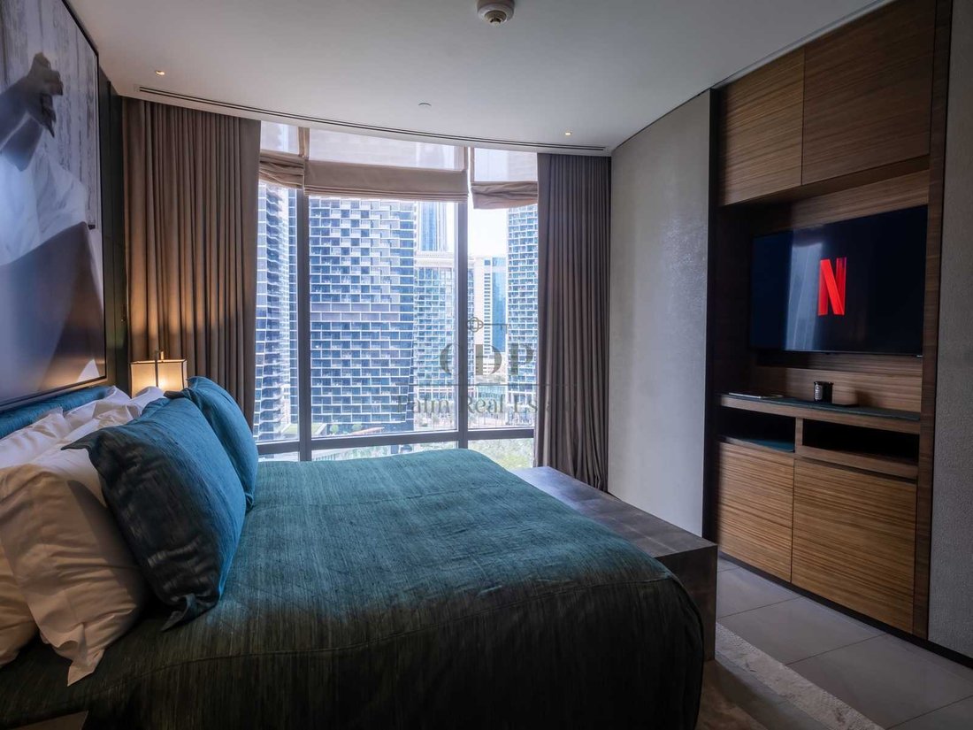 Apartment in Burj Khalifa, Downtown Dubai, Dubai 3 - 15885516