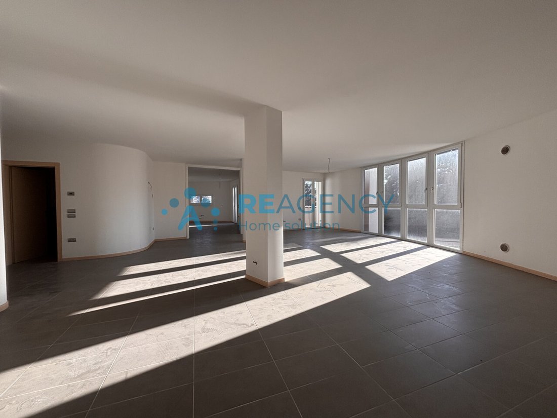 Apartment in Schio, Veneto, Italy 5 - 17006270