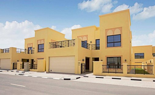 Villa in Nad Al Sheba, Dubai, United Arab Emirates 1