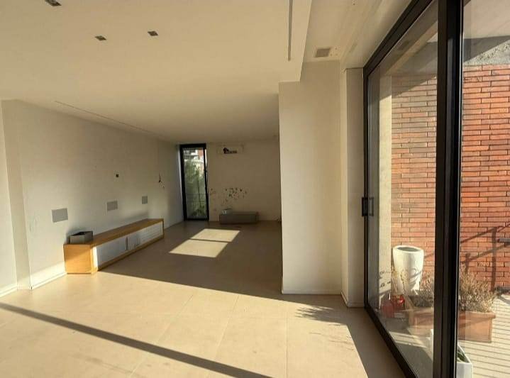 Apartment in Vomero, Naples, Campania 2 - 17006042