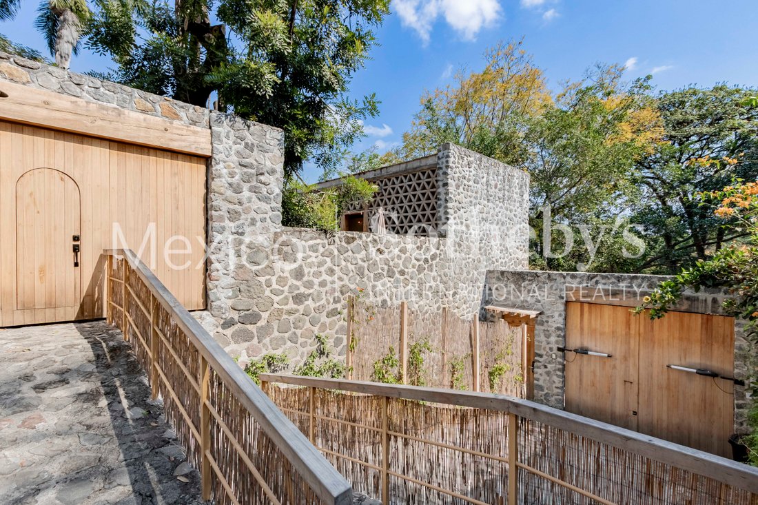 House in Cuernavaca, Morelos, Mexico 2 - 17002882