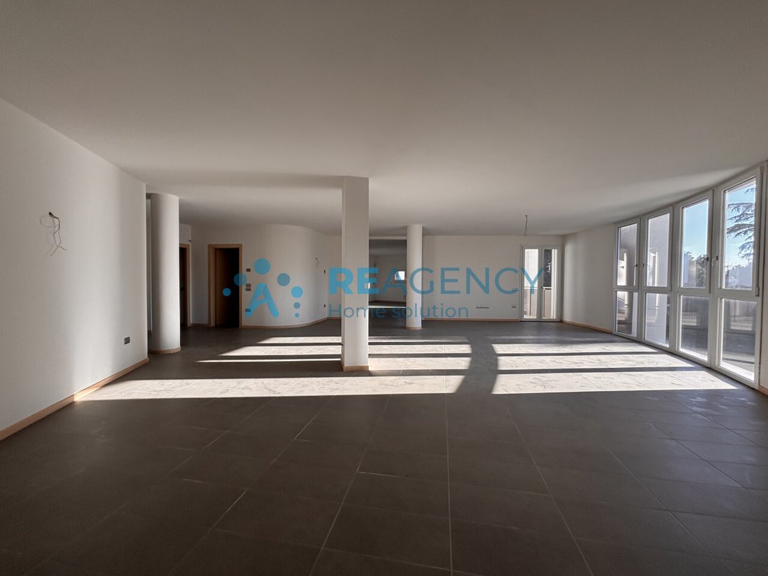 Apartment in Schio, Veneto, Italy 4 - 17006270