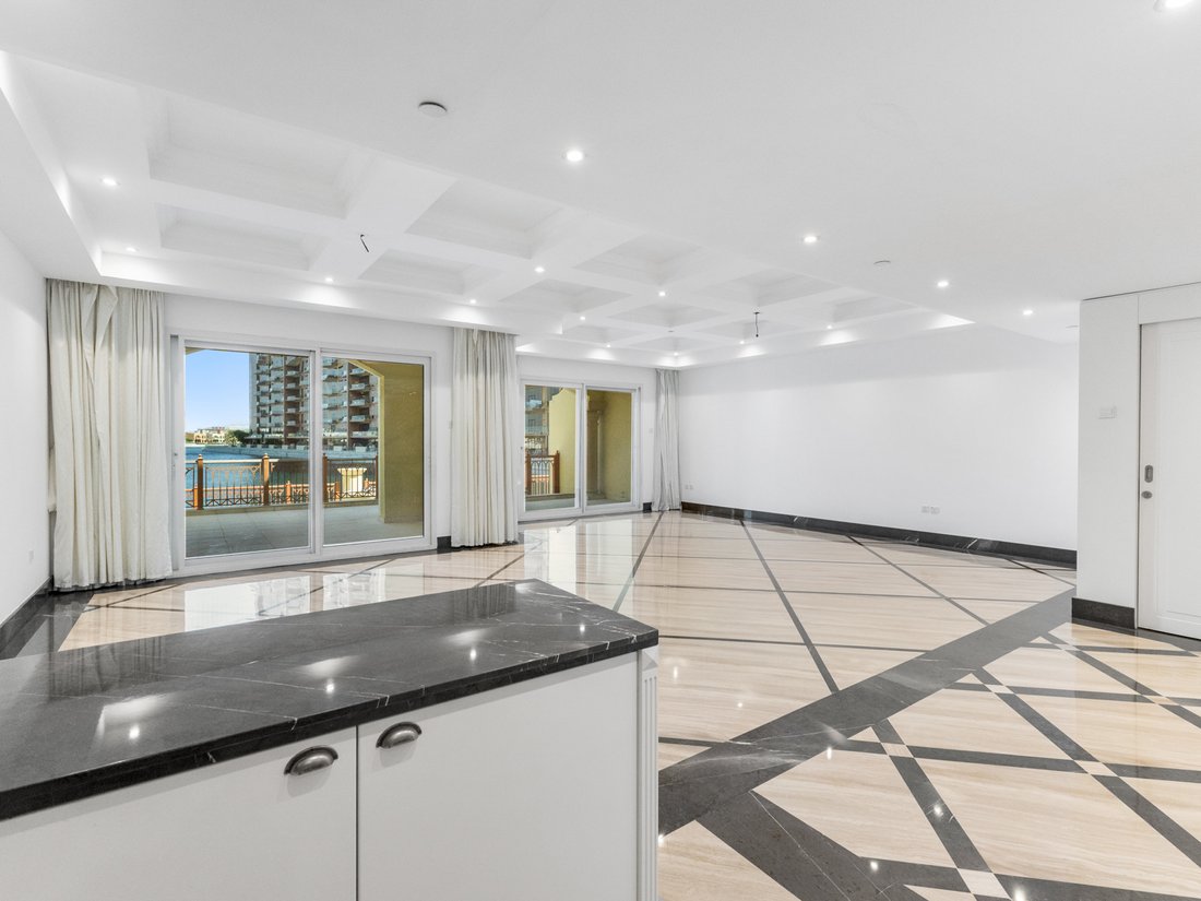 Townhouse in Palm Jumeirah, Dubai, United Arab Emirates 5 - 15044082