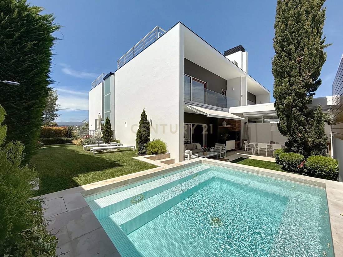 Villa in Carcavelos e Parede, Lisbon, Portugal 1 - 15712834