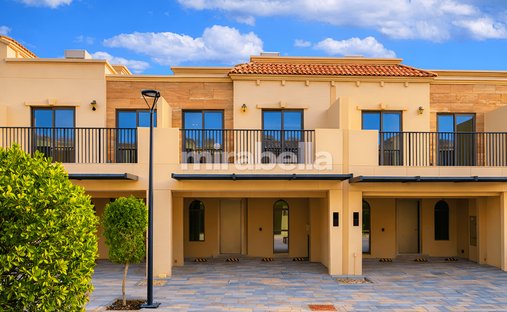 Townhouse in Jumeirah Golf Estates, Dubai, United Arab Emirates 1