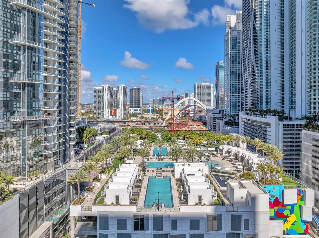 Condo in Miami, Florida, United States 3 - 17005559