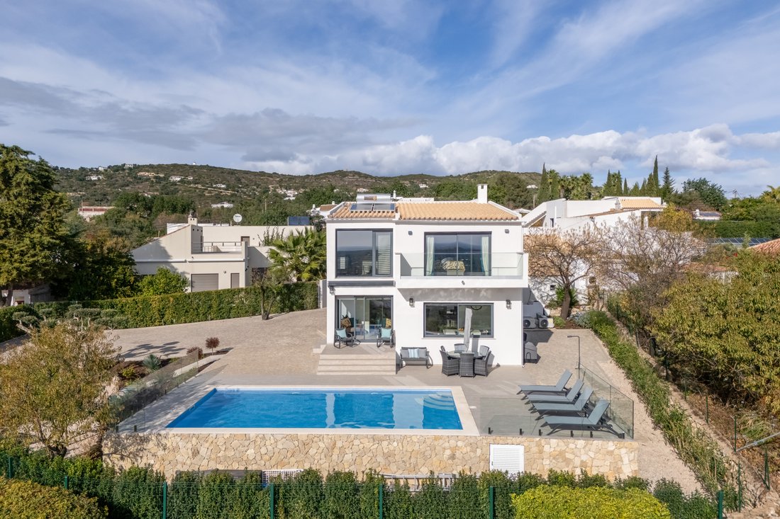 Villa in Santa Barbara de Nexe, Algarve, Portugal 1 - 16860114