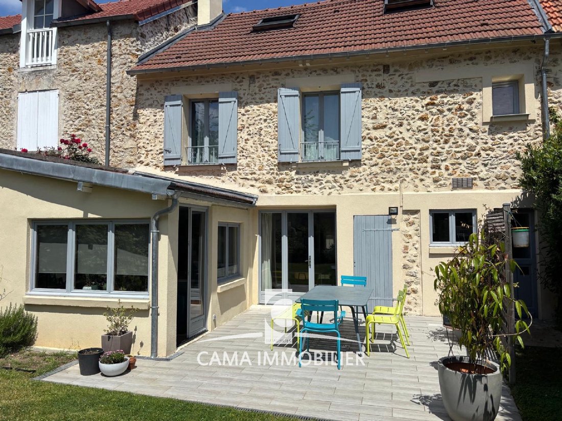 House in Les Loges-en-Josas, Ile-de-France, France 2 - 17007463