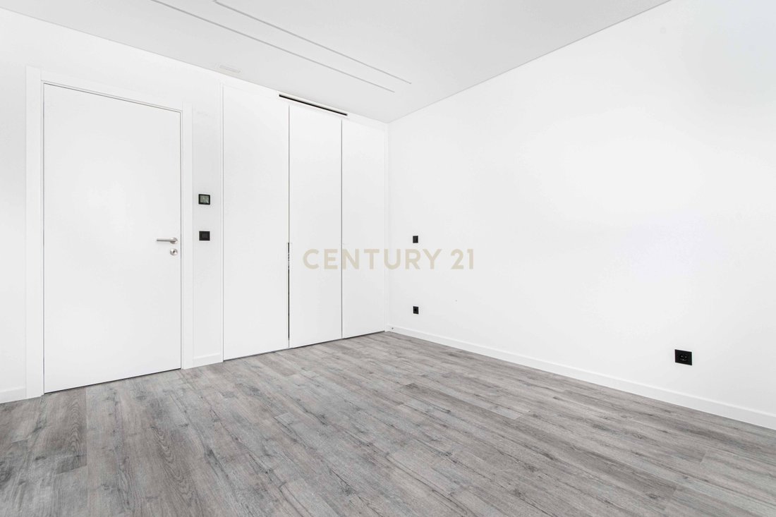Apartment in Santa Iria de Azoia, Sao Joao da Talha e Bobadela, Lisbon, Portugal 3 - 15727267