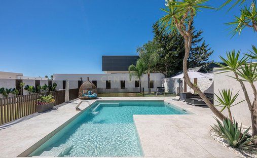 Villa a Atalaya Isdabe, Estepona, Andalusia 1