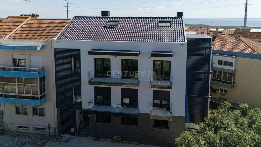 Apartment in Santa Iria de Azoia, Sao Joao da Talha e Bobadela, Lisbon, Portugal 1 - 15727267