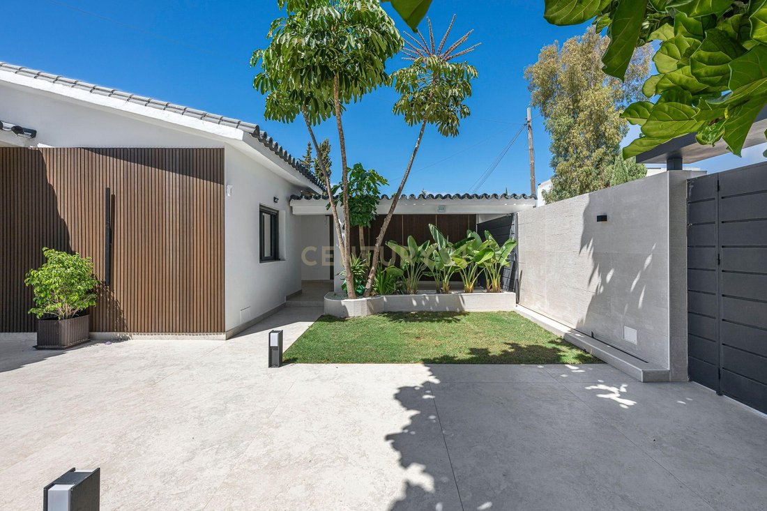 Villa in Atalaya-Isdabe, Estepona, Andalusia 4 - 16154371