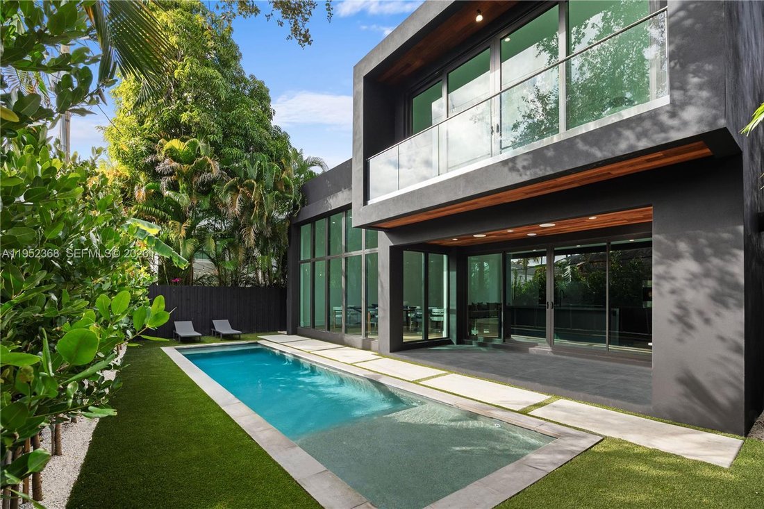 House in Miami, Florida, United States 2 - 17007077