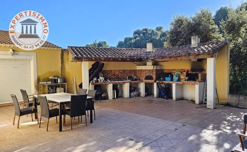 Villa in Brets-Barjaquets-Coussoul-Fouitades-Cabe, Rognac, France 1